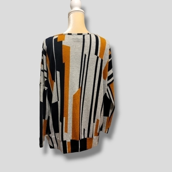 Papillon Geometric Sweater size Large T02 - Picture 3 of 4